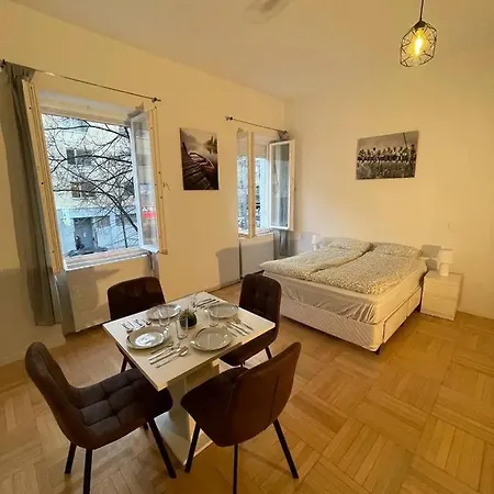 Family&Friends Apartments Schoenbrunn Vienna Exterior photo